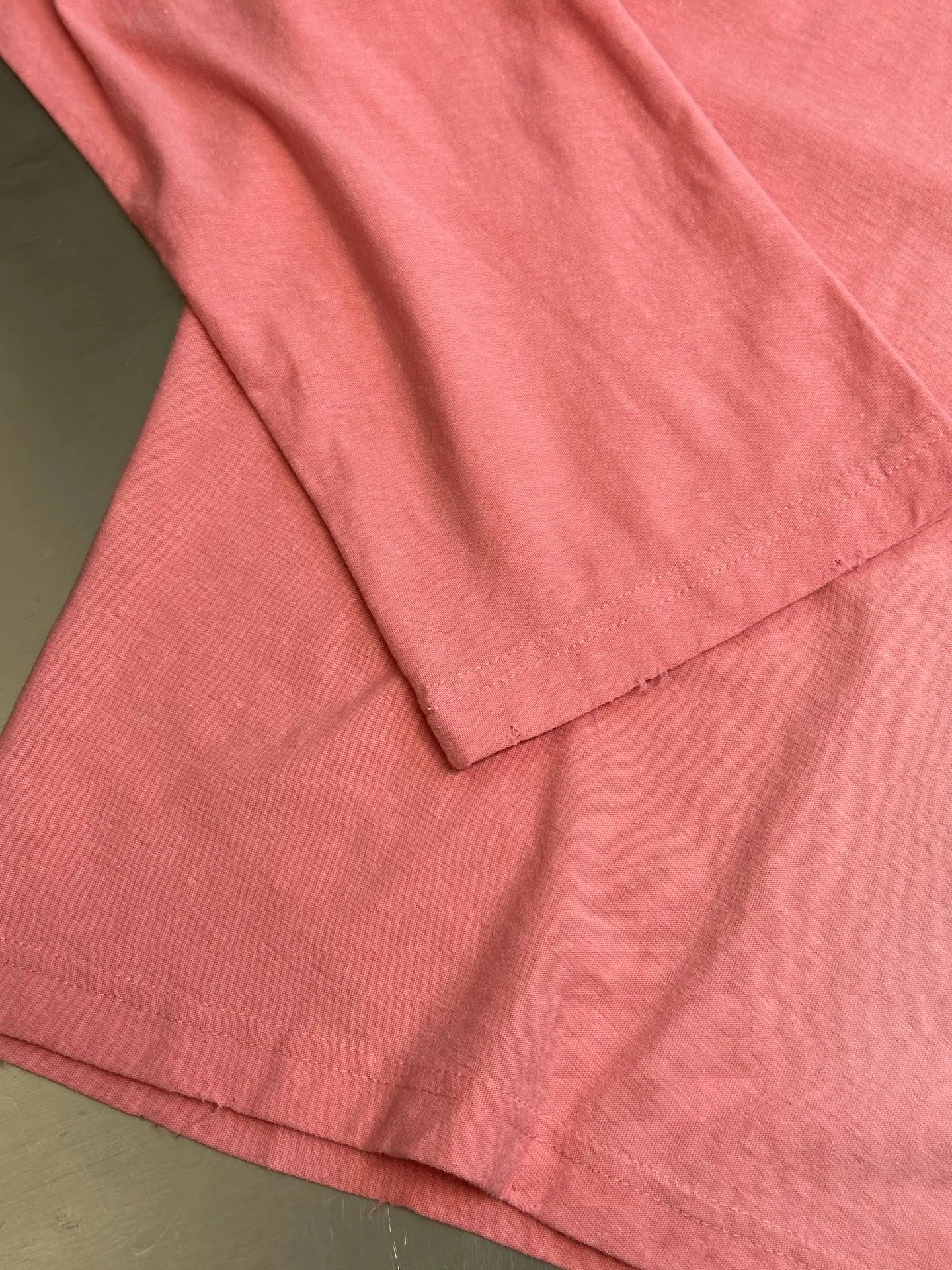Ac / 32 ，85% 15% ， 145g/m²； Same Style 、145g/m²， 。 ， Breathable 。 ， ， 。 ， 。 ， ， ， 。 ， 。 ， ， 。 ， 。 ， 。 ， ， ， 。 ， 。 ， ， Retro 。 ， ， 、 。 ， T 、 、 。 ， 。 ， ， ， 。 ， 。 、 Same Style ， ， 。 size：xs s m l
